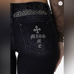 Miss Me Black Skinny Jeans with Silver Embroidered Pocket Cross NWT Size 25/32